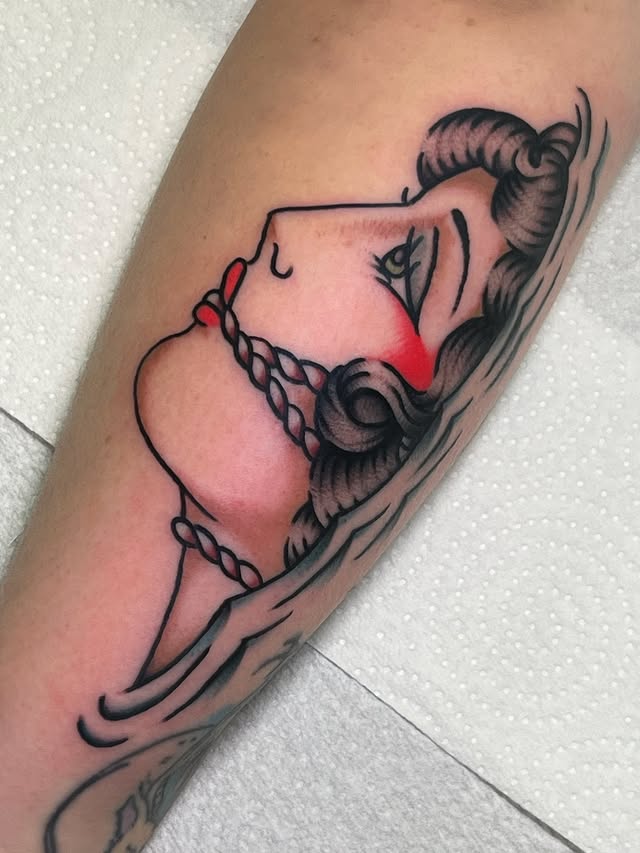 tatuaje rostro femenino estilo japonés tradicional a color